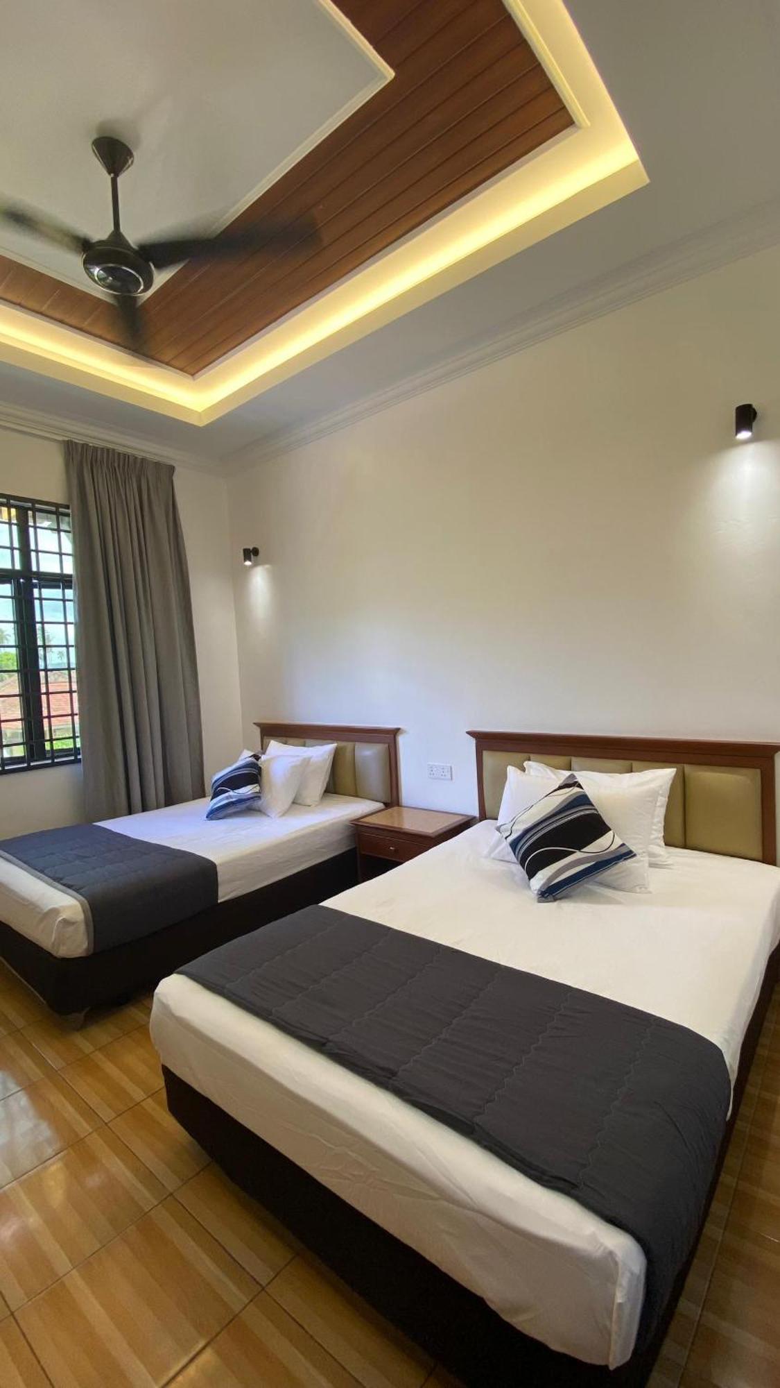 Eleven25 Roomstay ドゥングン エクステリア 写真